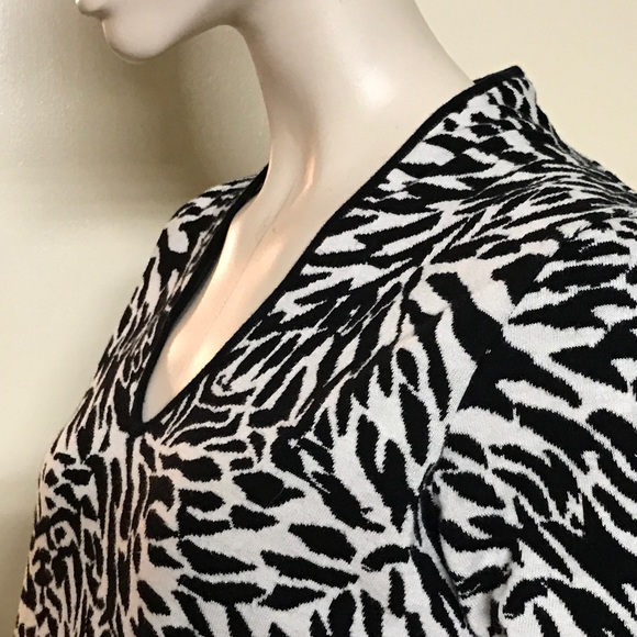 Dana Buchman Signature - Picture 2 of 7